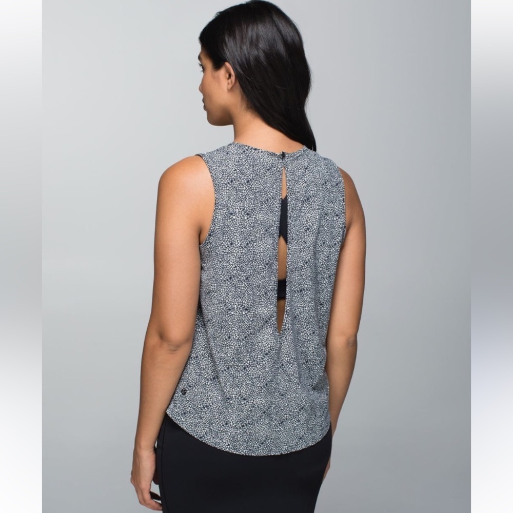 Lululemon Low Key Tank Minimalist Performance Sleeveless Women’s Size 6 - Picture 4 of 8
